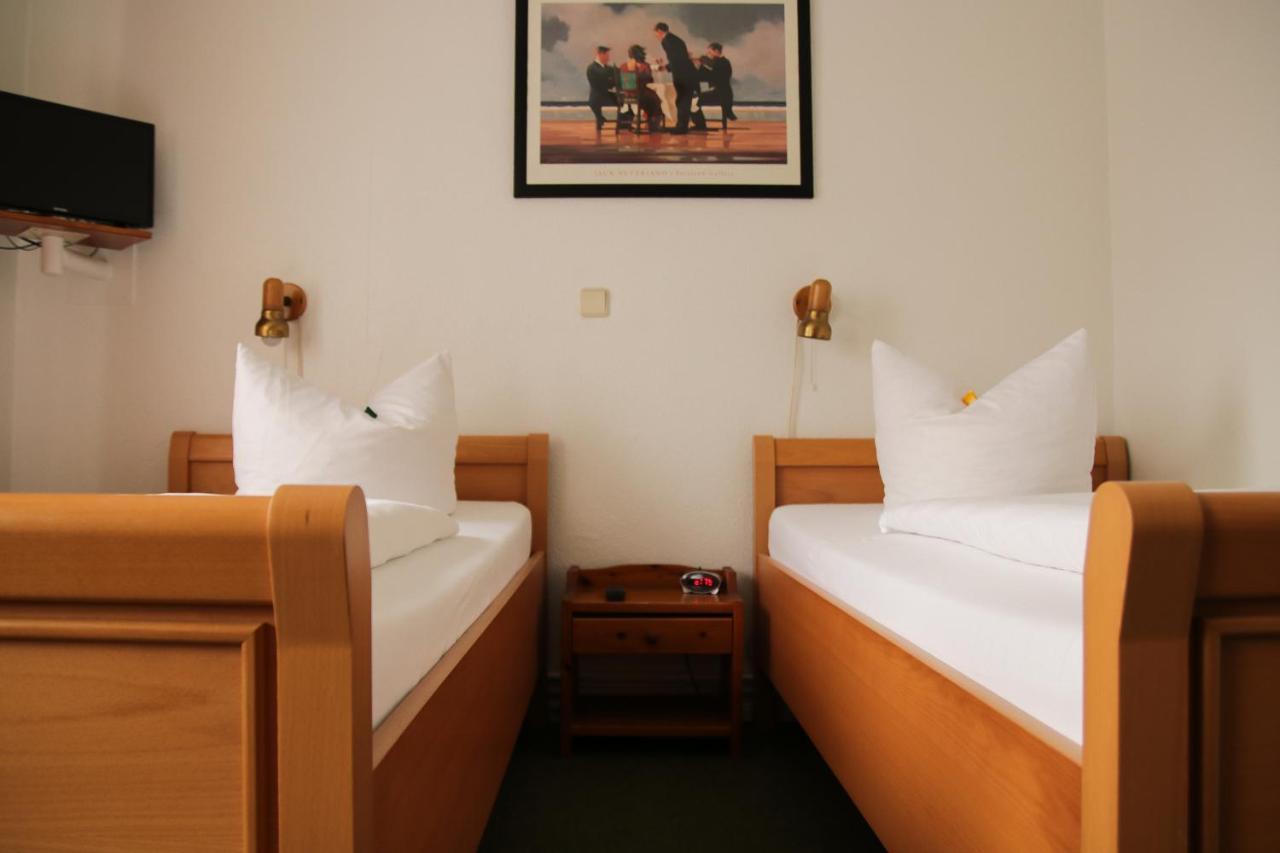 Hotel Meiendorfer Park Free Parking ฮัมบูร์ก ภายนอก รูปภาพ